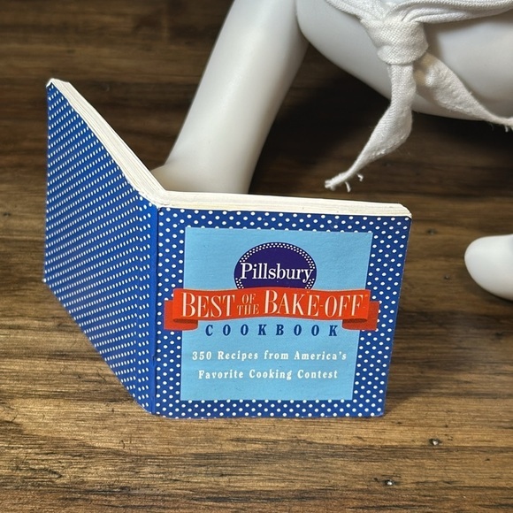 VTG The Pillsbury Company Pillsbury Doughboy Ceramic Adjustable HatArms Cookbook - Picture 3 of 16